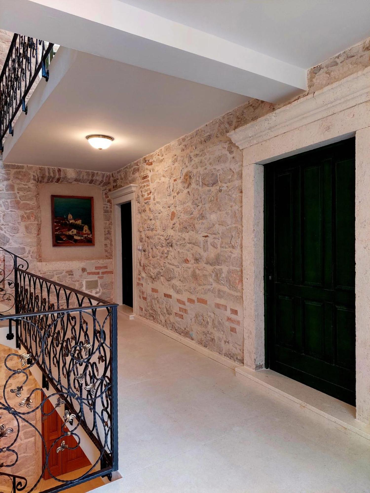 Central Palace Apartment شيبينيك المظهر الخارجي الصورة